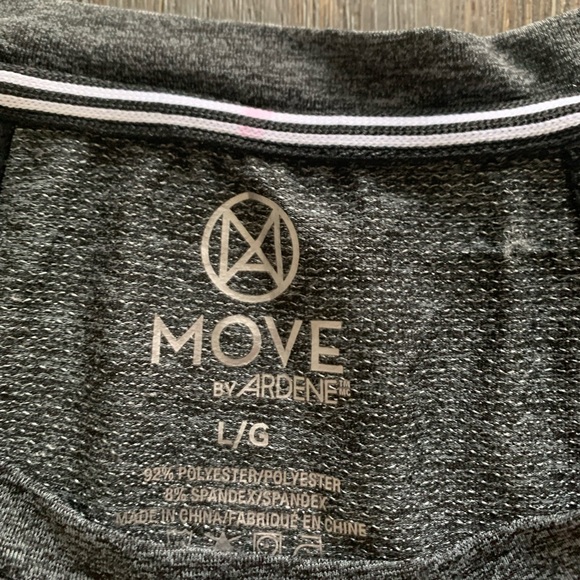 💪🏼Move by Ardene cute workout top 🌼 - Picture 2 of 3